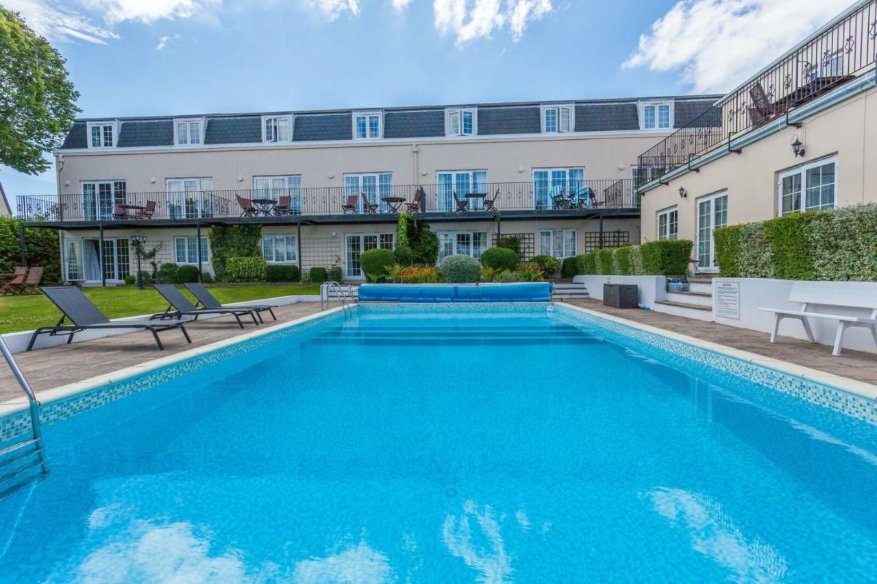 The Albany Apartments Saint Peter Port Bagian luar foto